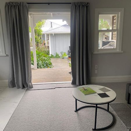Prodigal Daughter Gourmet Lodge Martinborough Exterior foto